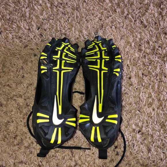 Men Soccer/Football/Baseball Cleats - Picture 3 of 6